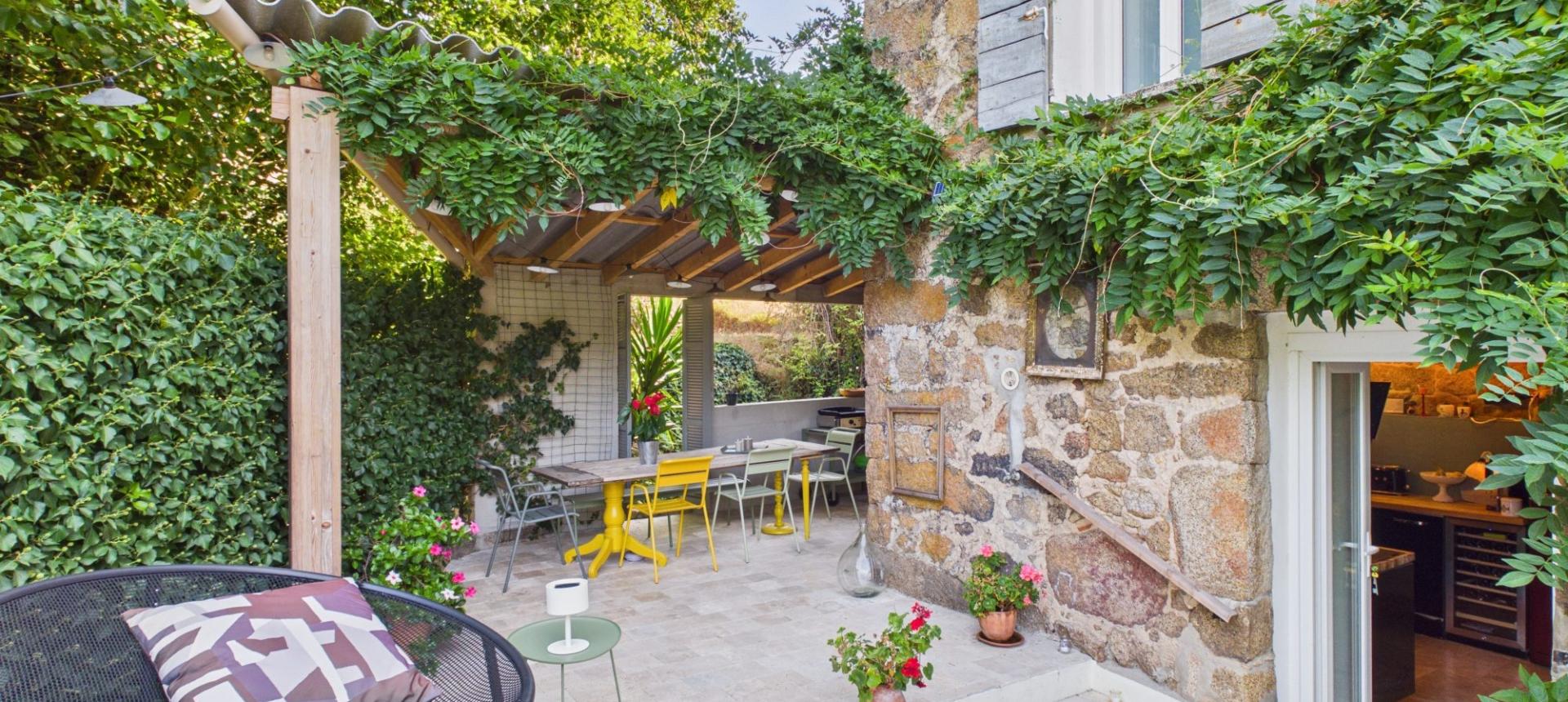 A VENDRE CHARMANTE MAISON EN PIERRE - CAURO