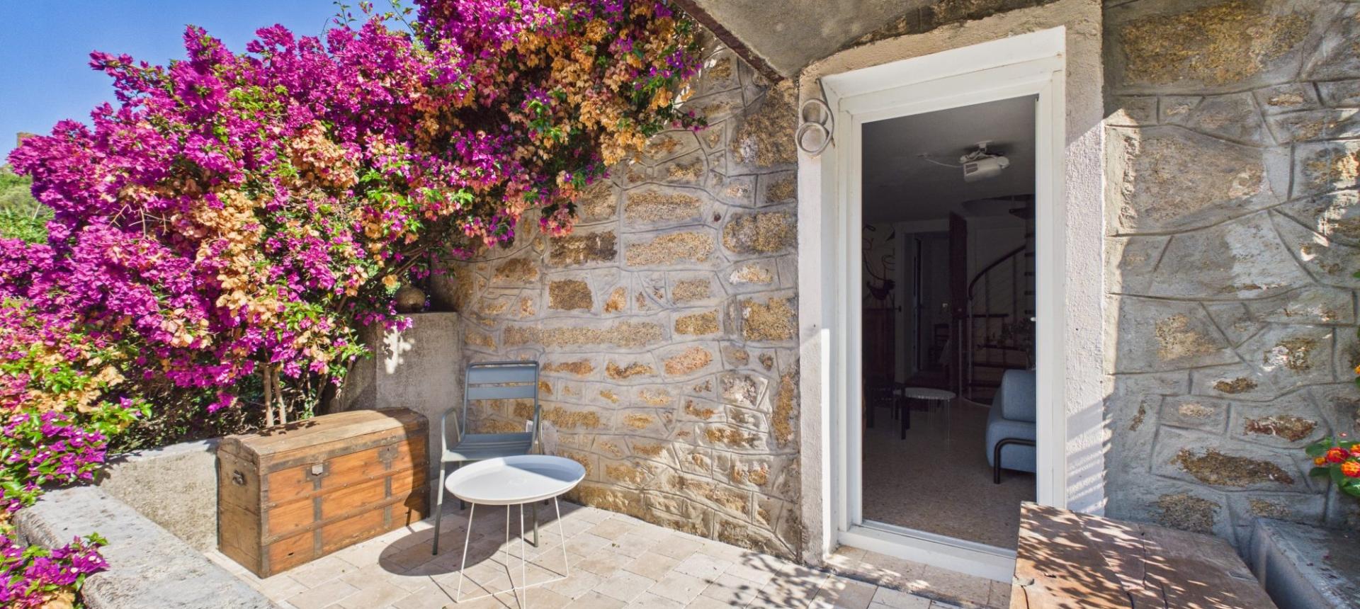 A VENDRE CHARMANTE MAISON EN PIERRE - CAURO