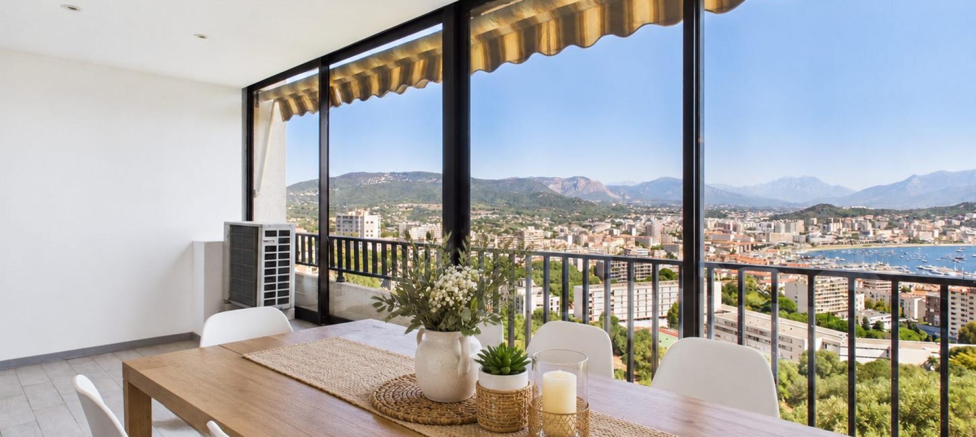 A VENDRE F3 PANORAMIC AVEC VUE MER ET TERRASSE