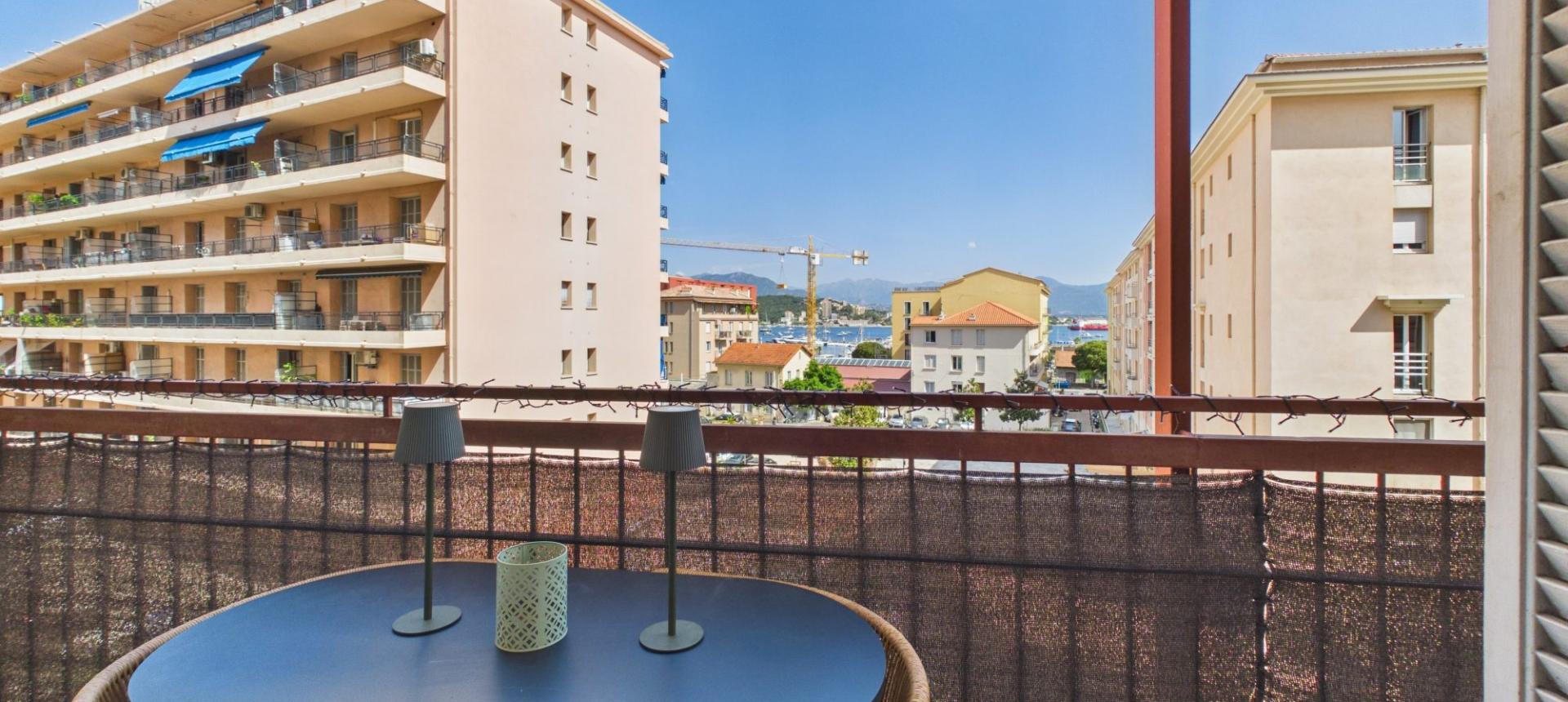 A VENDRE F3 QUARTIER ST JEAN
