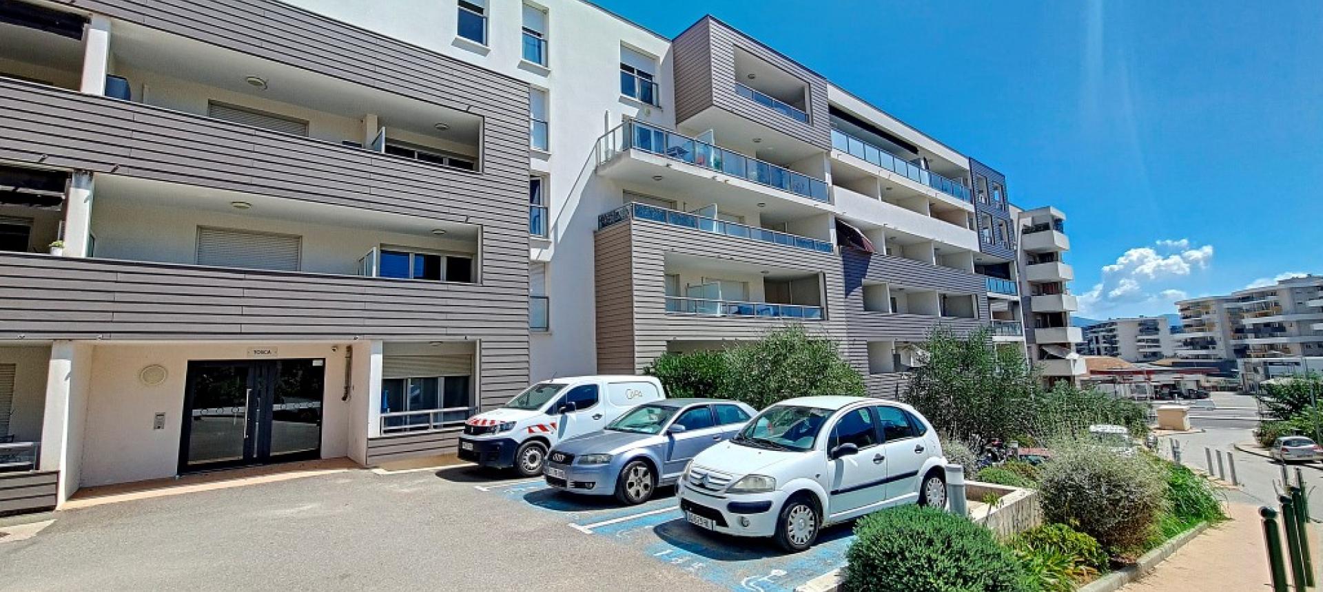 F1 à louer Résidence Opera  immeuble 