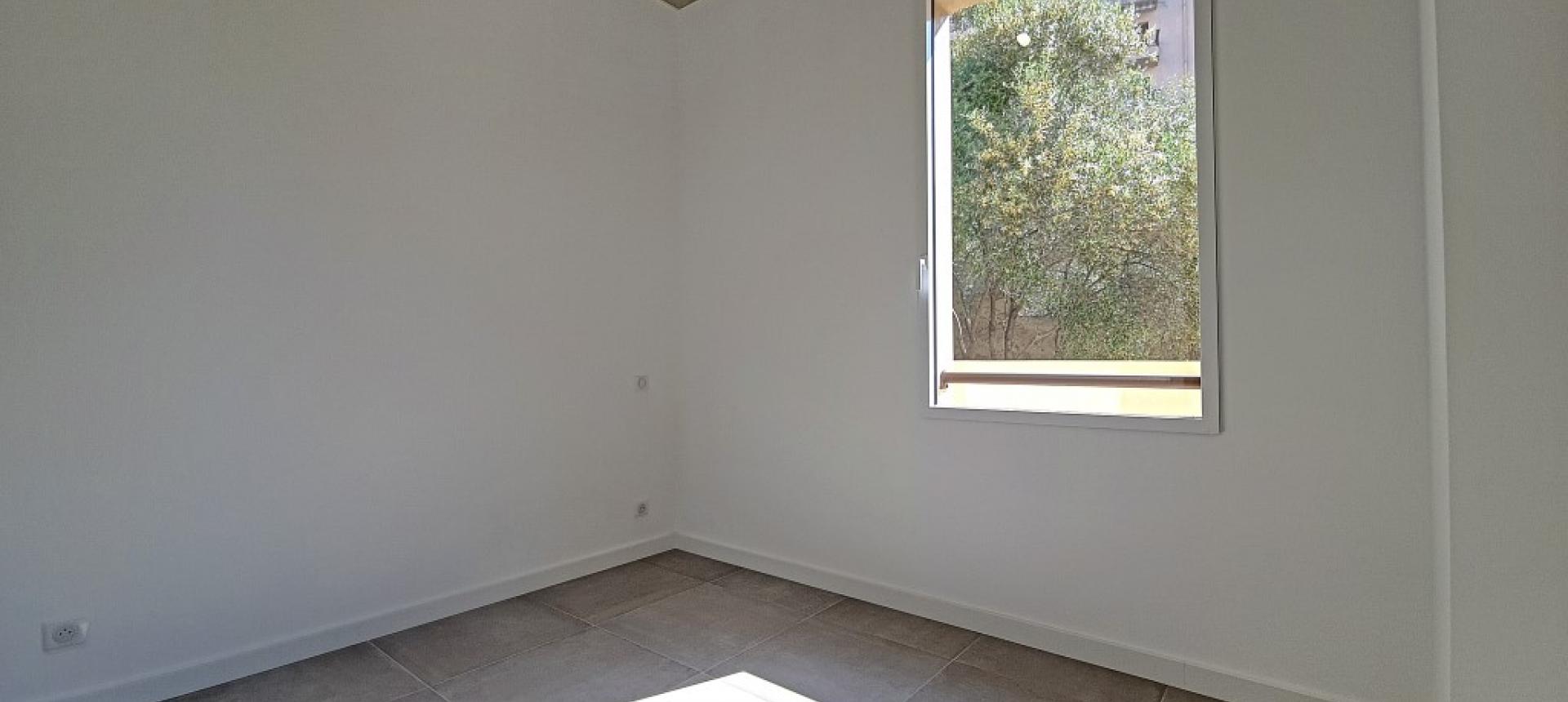 F2 à louer Marengo chambre