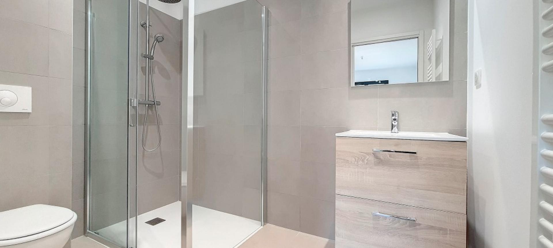 F4 à louer A Maredda salle de douche