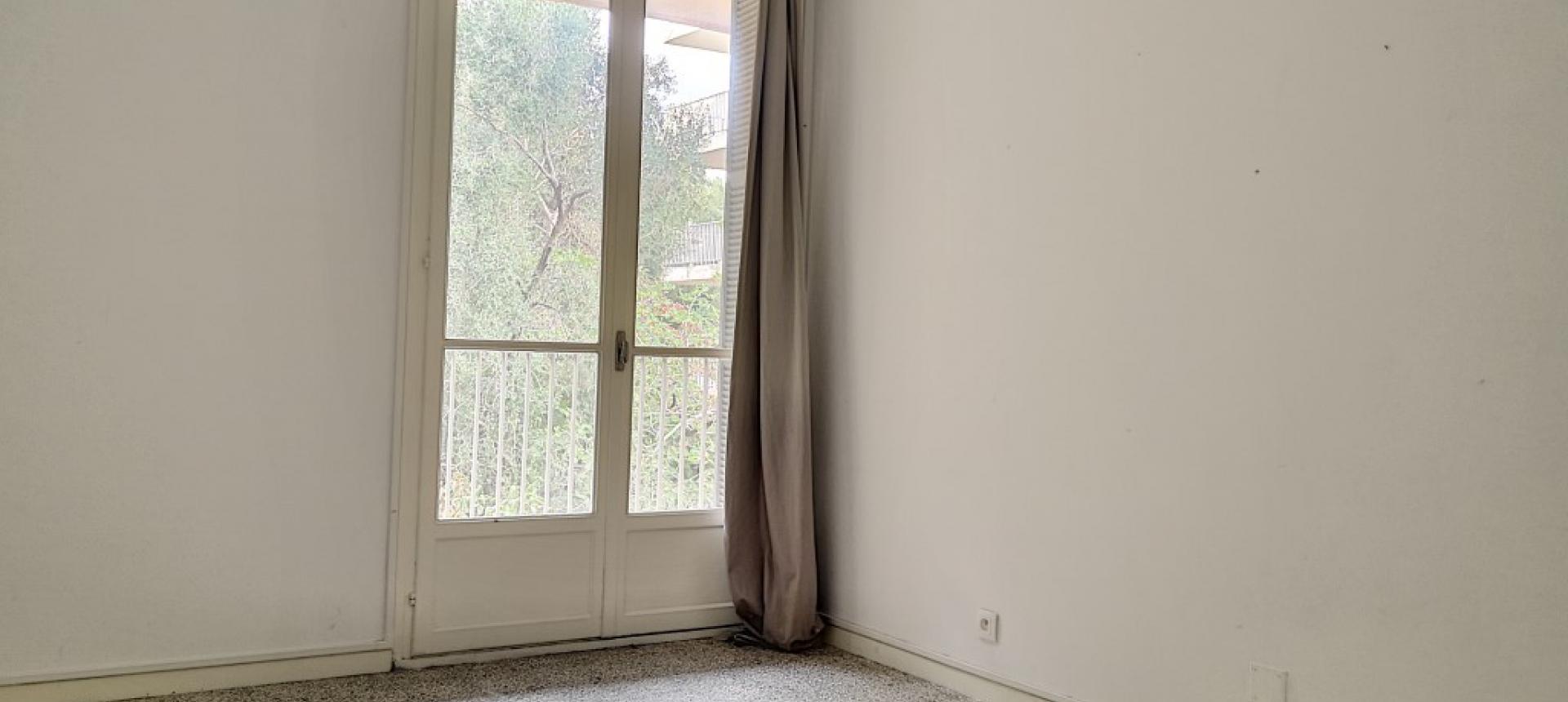 F4 à louer LES ALOES chambre 