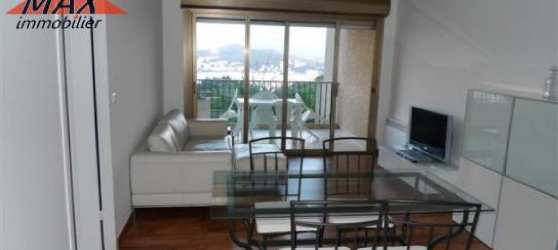 CORSE AJACCIO LOCATION ESTIVALE F2 VUE MER CENTRE VILLE AVEC  TERRASSE - saisonniere - vacances