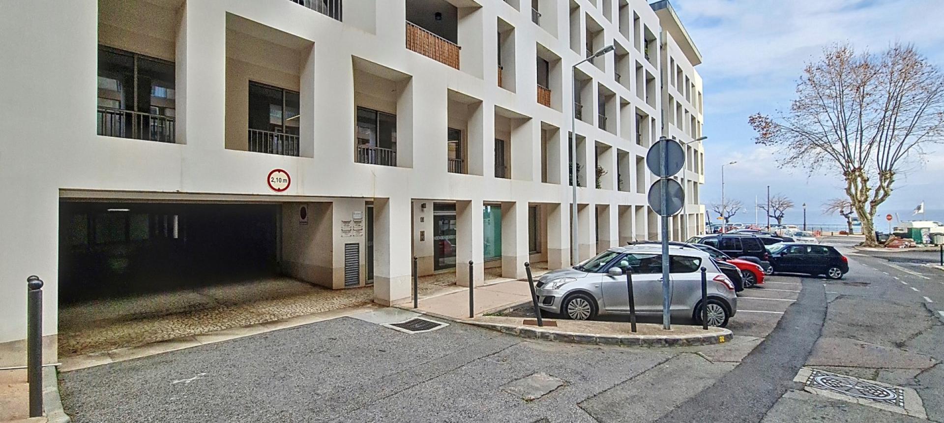 Box fermé en sous sol à la location secteur Trottel Ajaccio