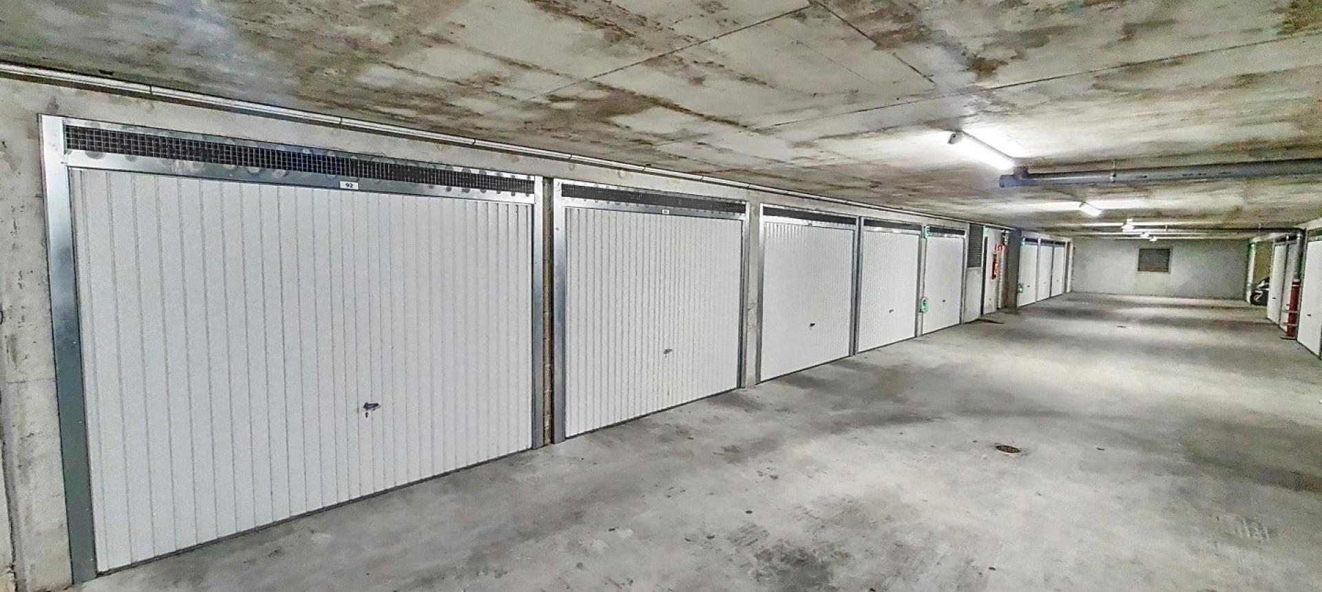 Box fermé en sous sol à la location secteur Trottel Ajaccio