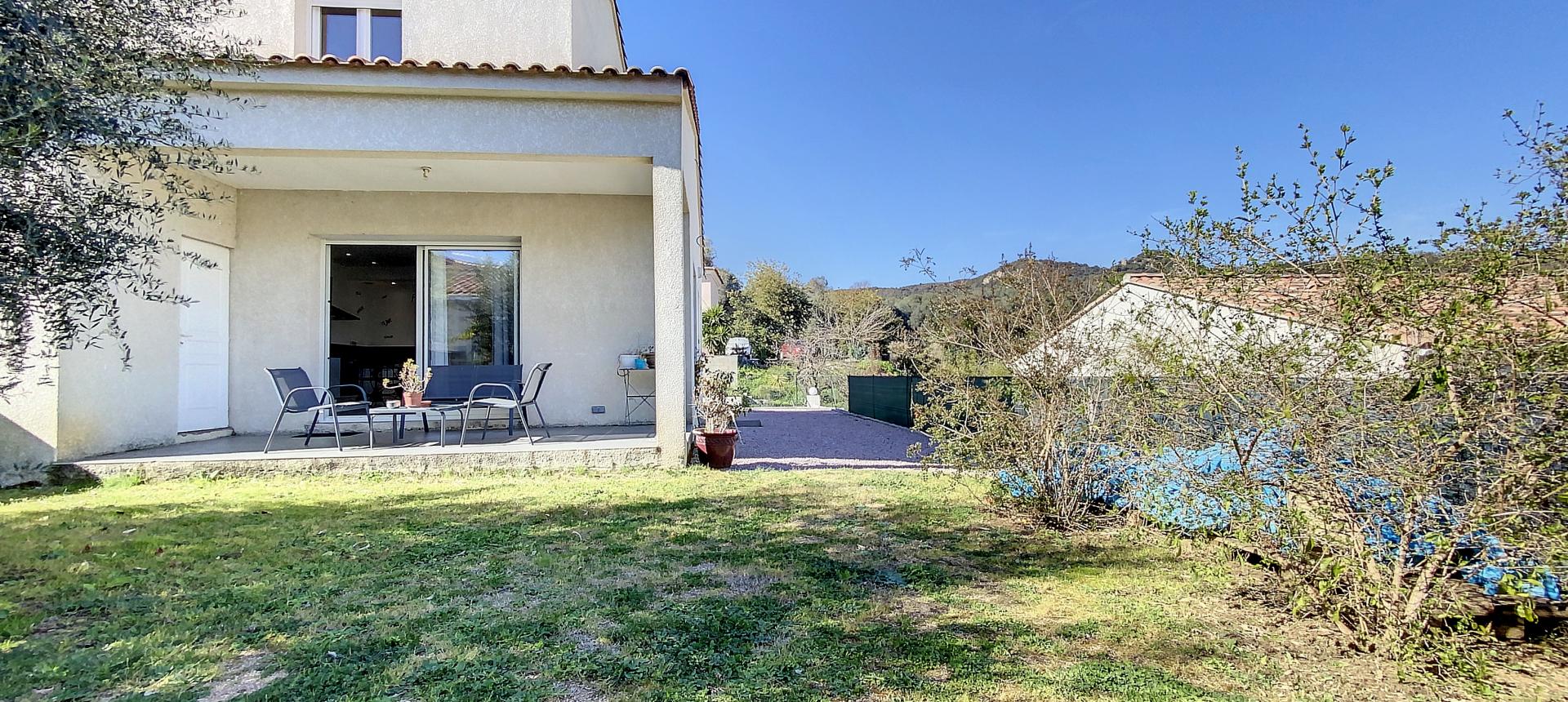 Maison mitoyenne F3 à vendre avec jardin - Ajaccio Finosello