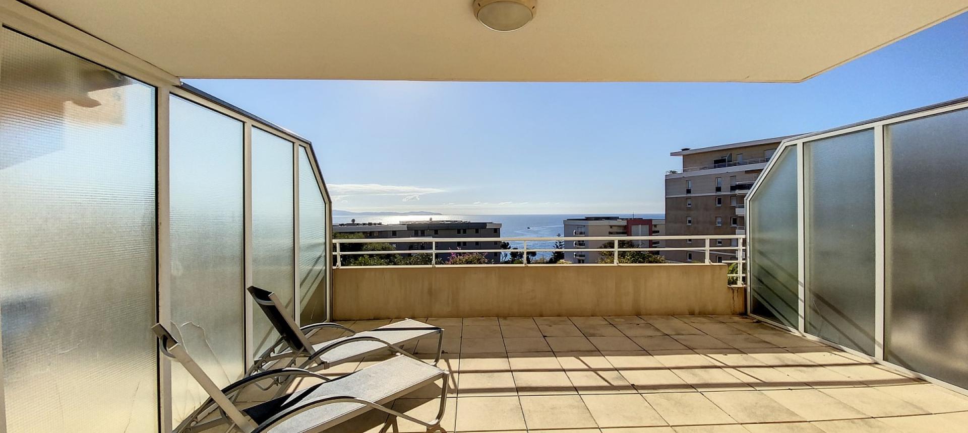 VENTE F2 VUE MER RESIDENCE PARC LUCIE - AJACCIO