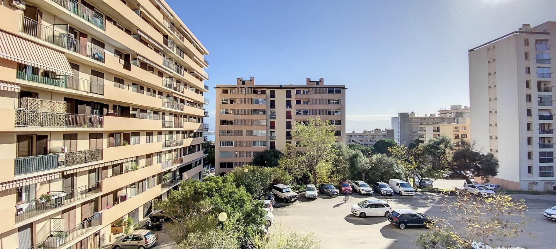 VENTE F3 SECTEUR LORETTO - AJACCIO