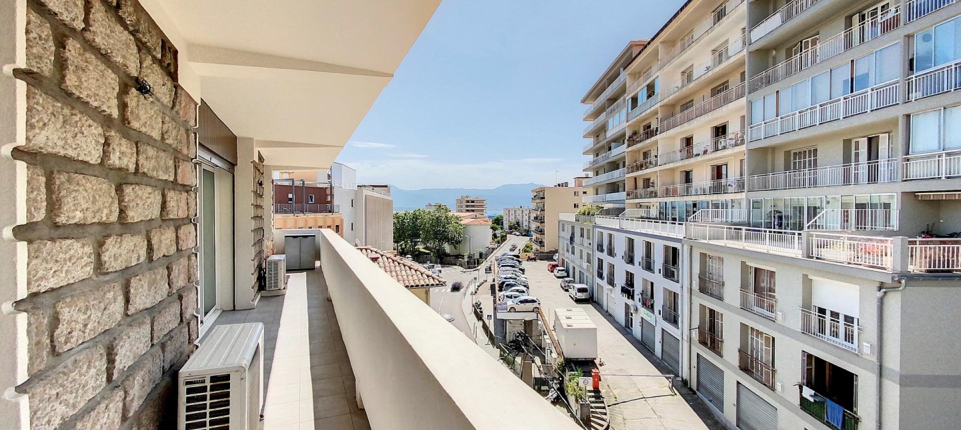 F3 À VENDRE SECTEUR LORETTO - AJACCIO