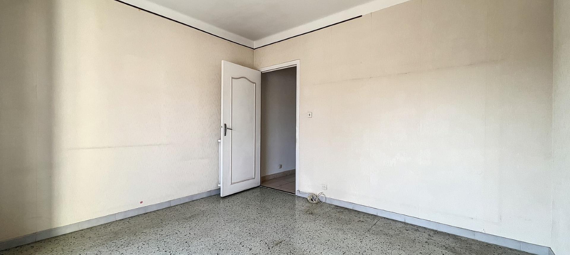 Achat F3 à Ajaccio : Appartement traversant au Finosellovvv