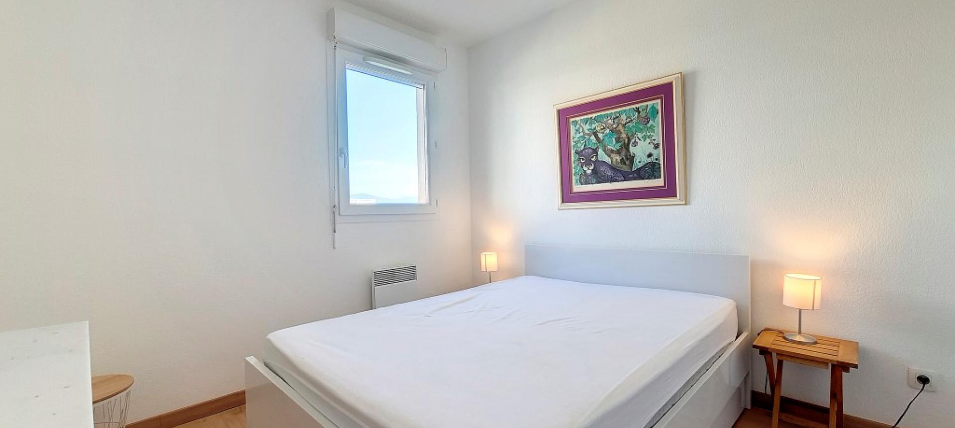 F2 MEUBLÉ IMM LAVEZZI CHAMBRE