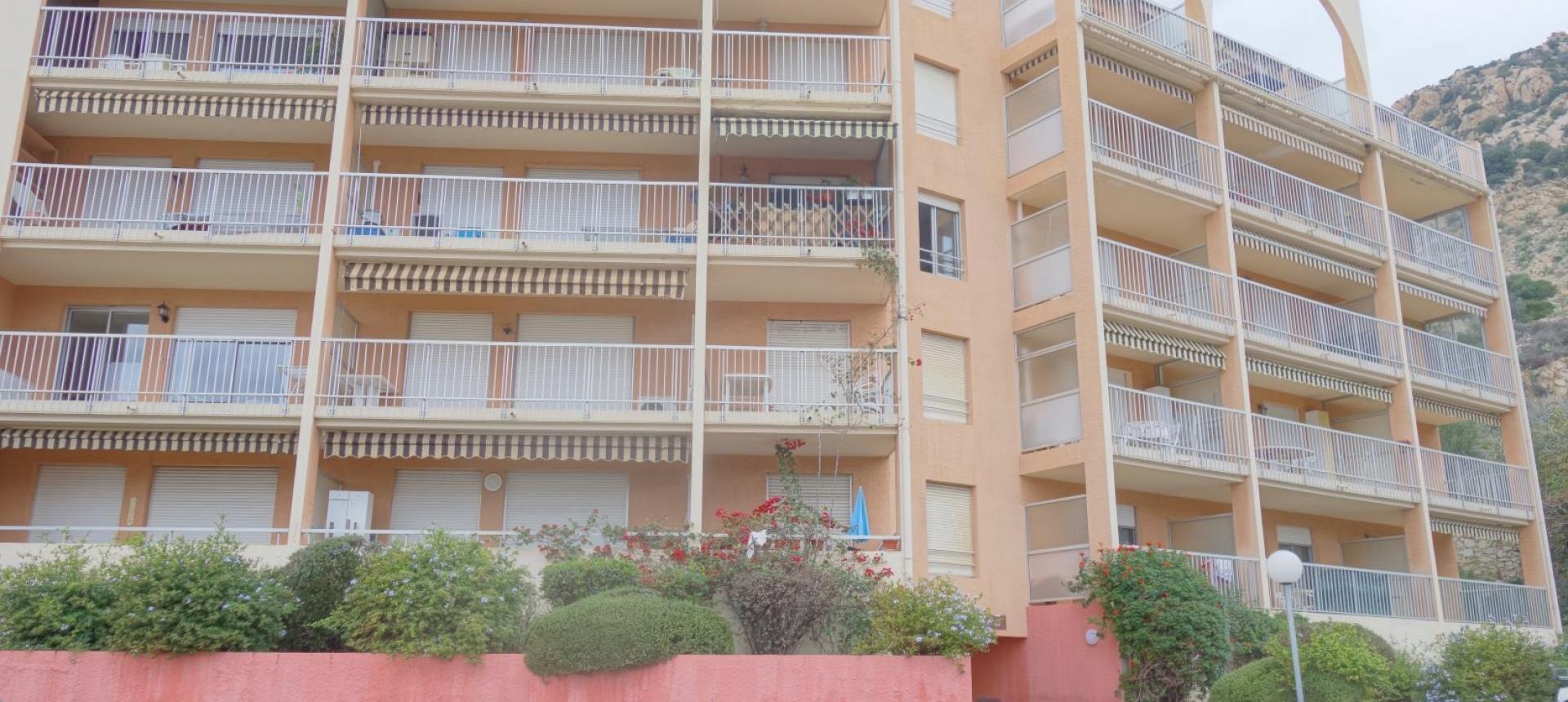 A louer F2 meublé Sanguinaires