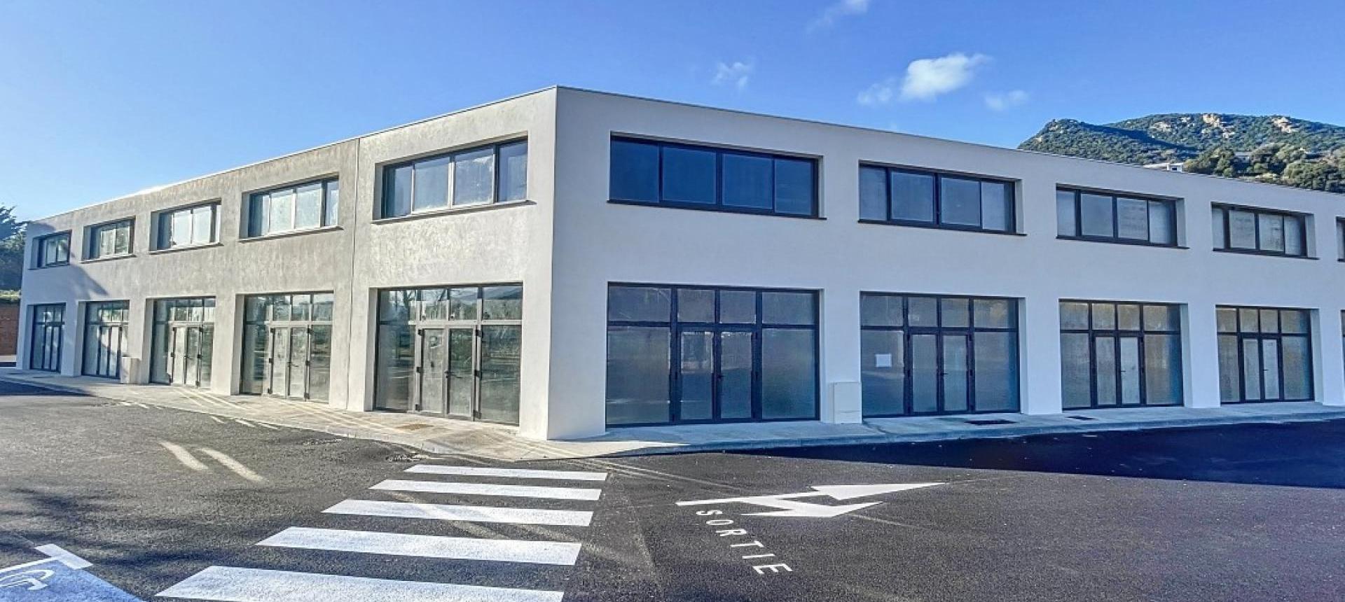Locaux à vendre  -  Pôle du Gozzi Alata