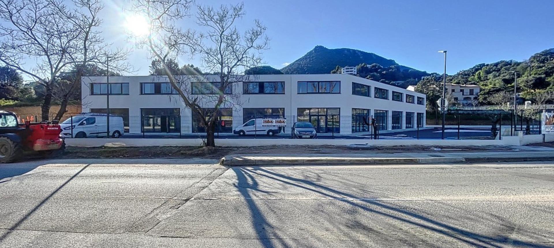 Locaux à vendre  -  Pôle du Gozzi Alata