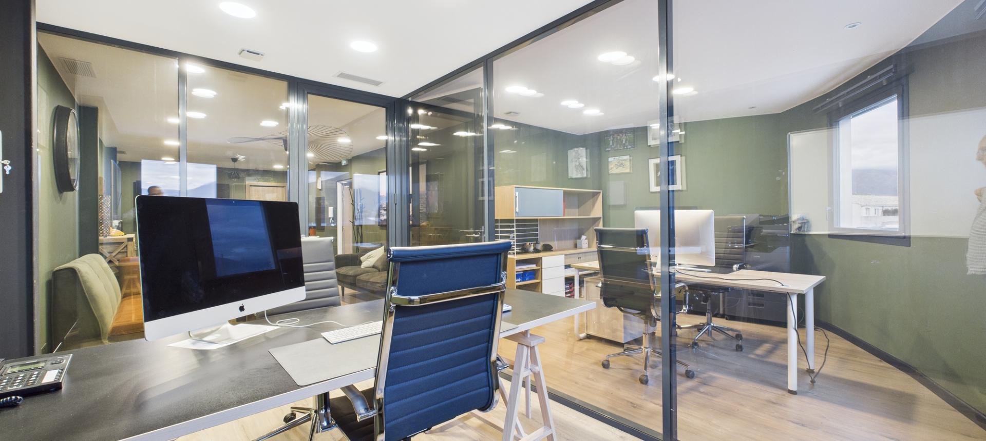 BUREAUX A VENDRE ZI DE BALEONE