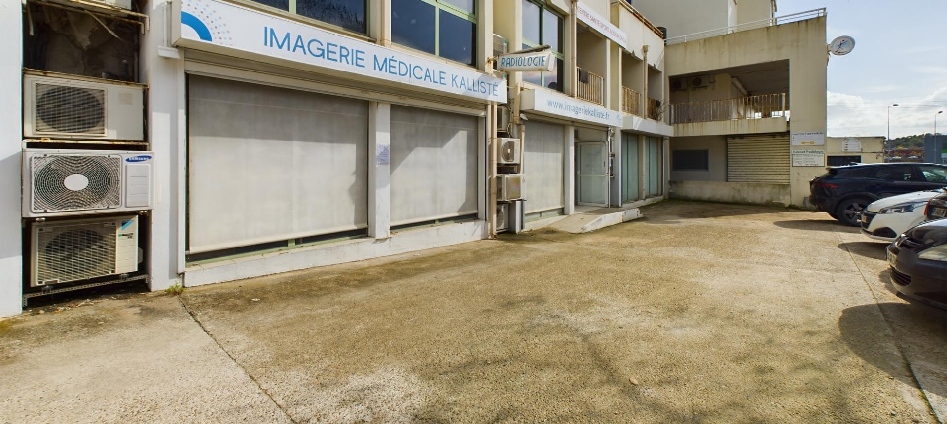 Murs commerciaux à vendre