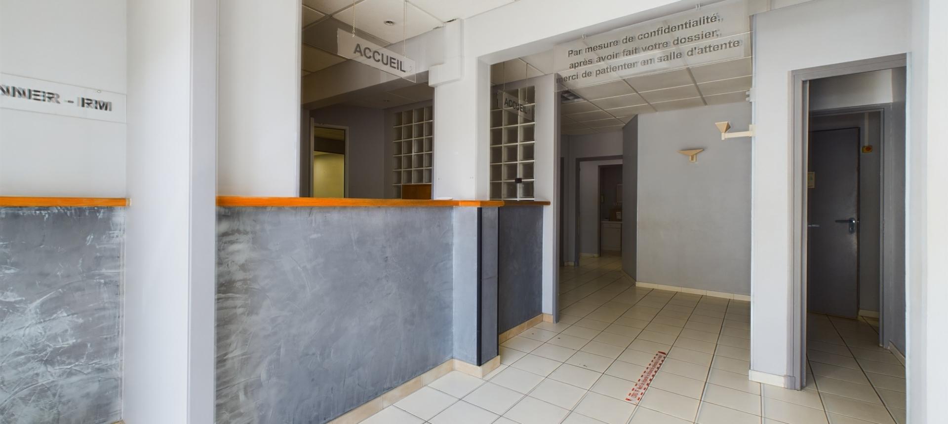 Murs commerciaux à vendre