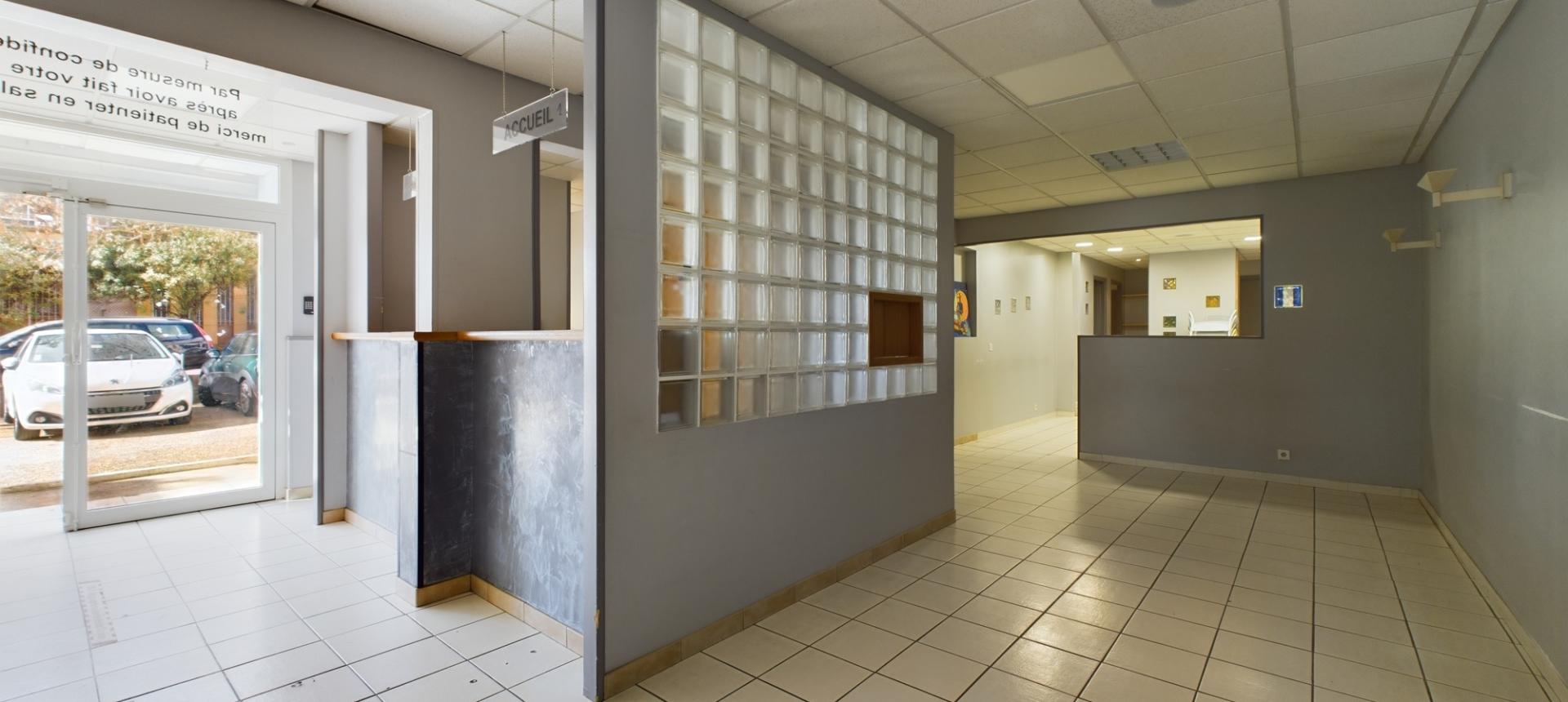 Murs commerciaux à vendre