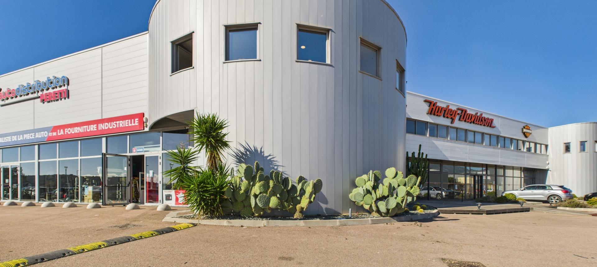 BUREAUX A VENDRE ZI DE BALEONE