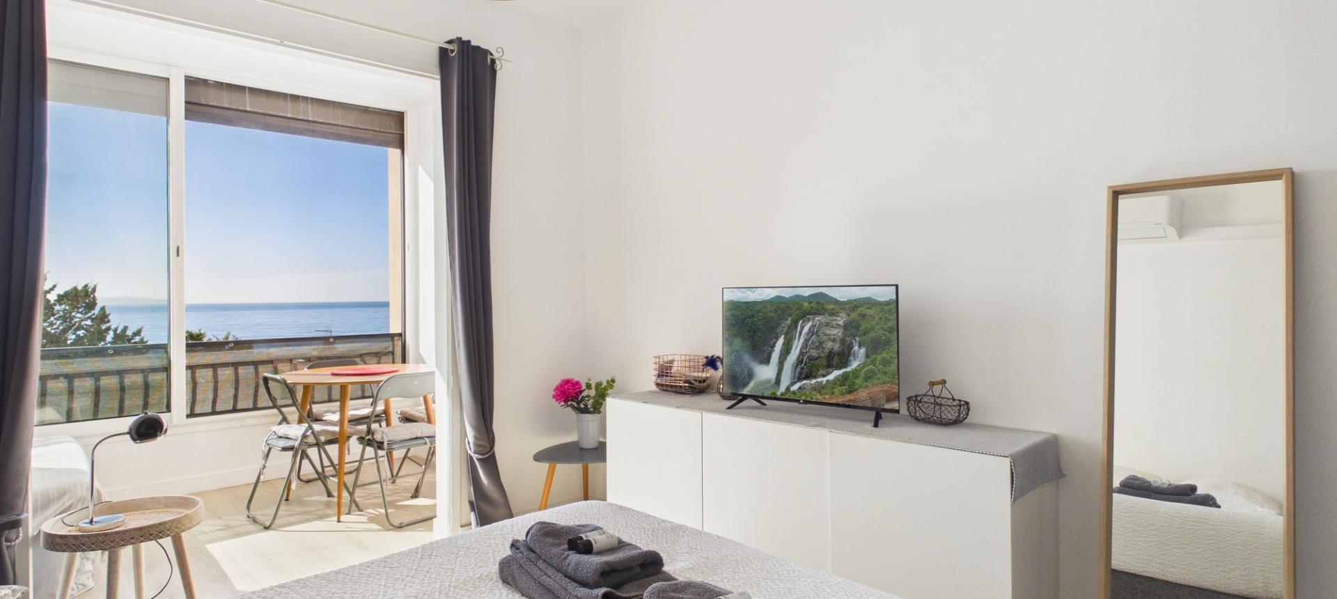 VENTE F1 avec vue Mer - Route des Sanguinaires