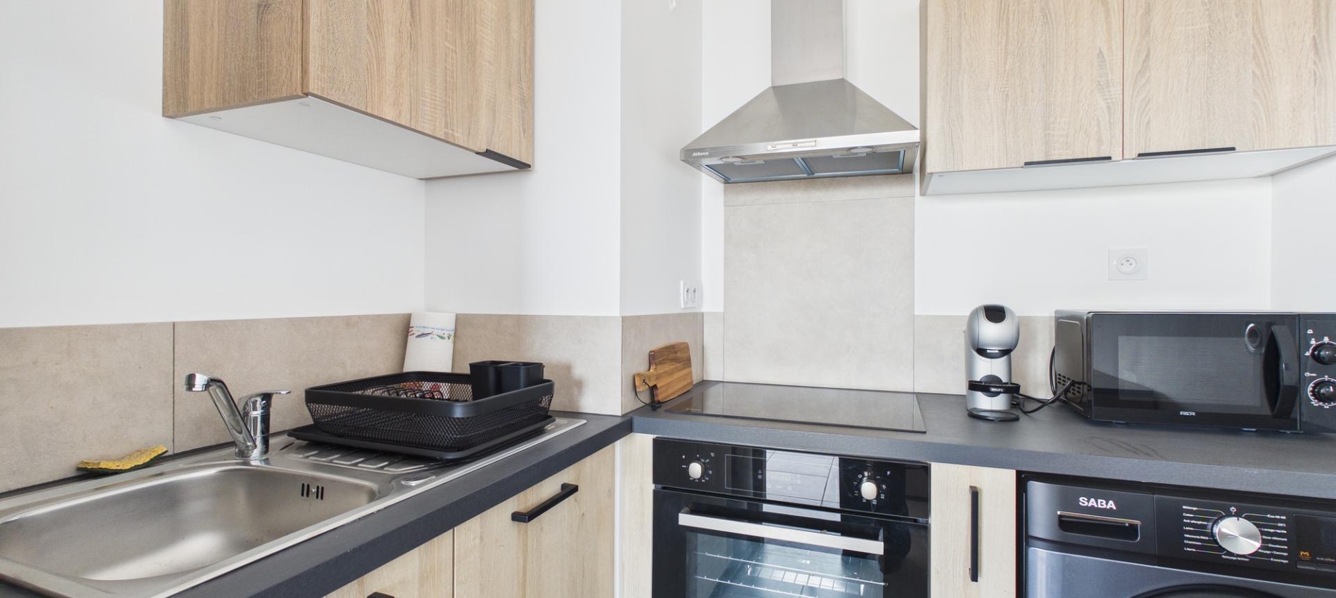 Vente F2 récent en bord de plage et Vue Mer