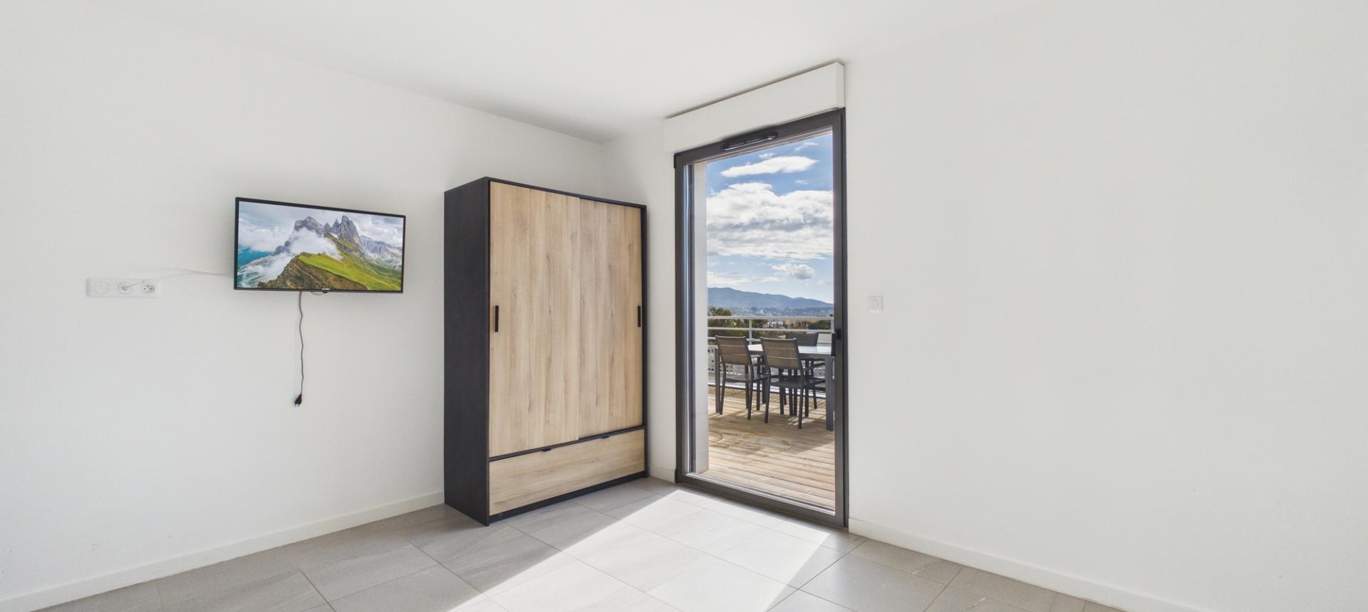 A Vendre appartement F2 Porticcio avec grande terrasse résidence récente