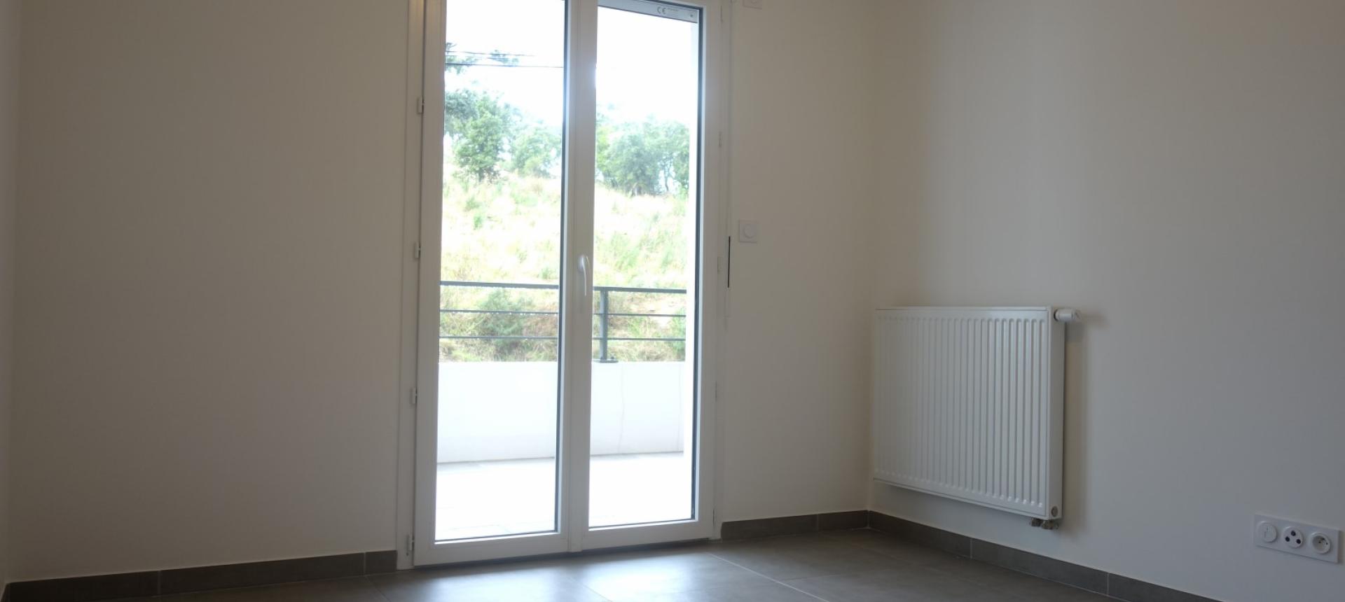 F2  à louer Stiletto chambre