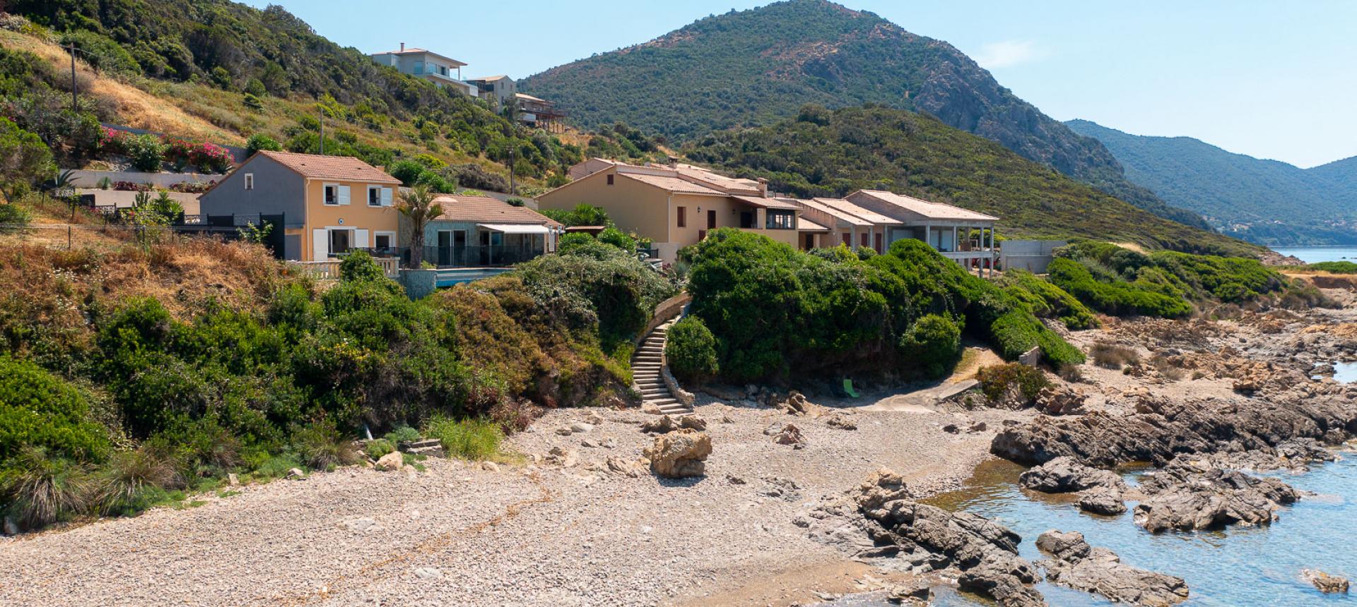 Villa à vendre proche Ajaccio bord de mer Costi di Villanova