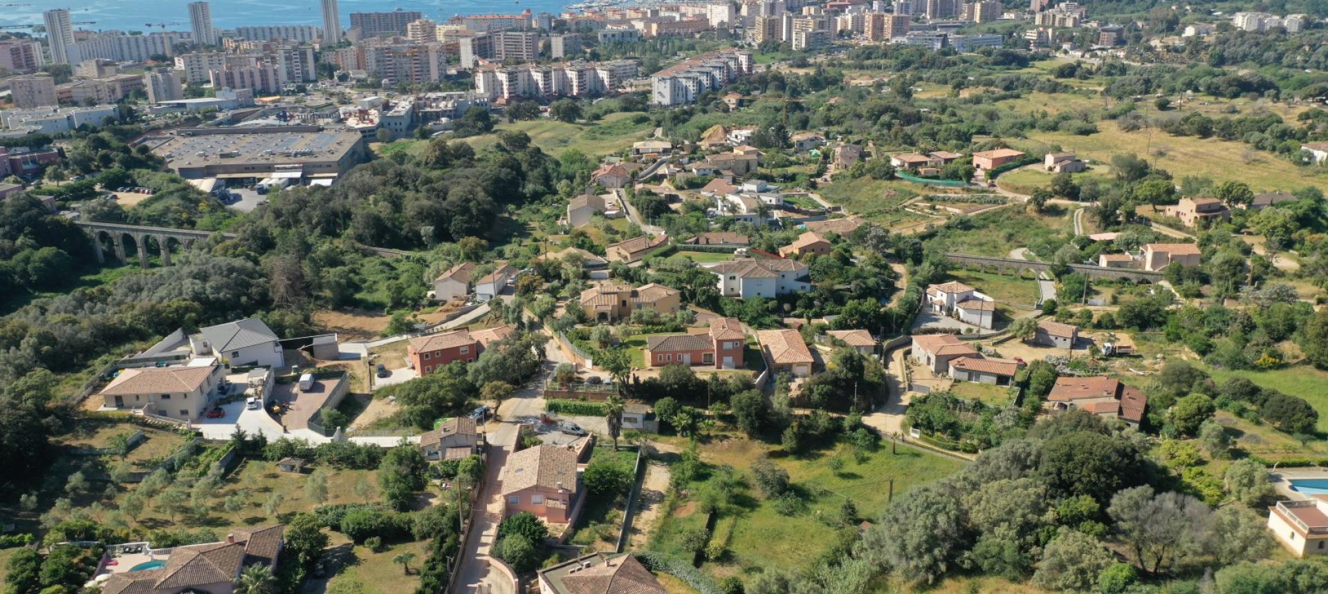 A vendre un terrain constructible à Ajaccio - Finosello