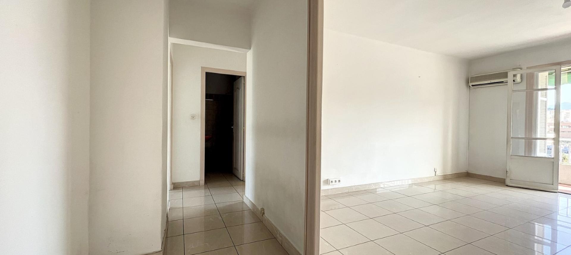 Achat F3 à Ajaccio : Appartement traversant au Finosello