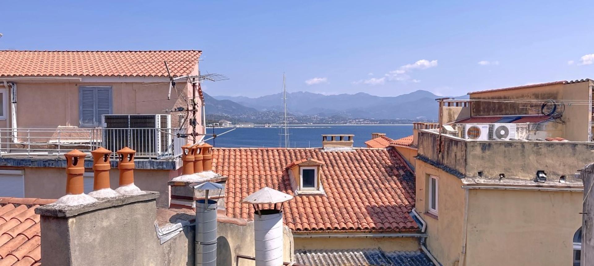 F2 A VENDRE 22 RUE FESCH