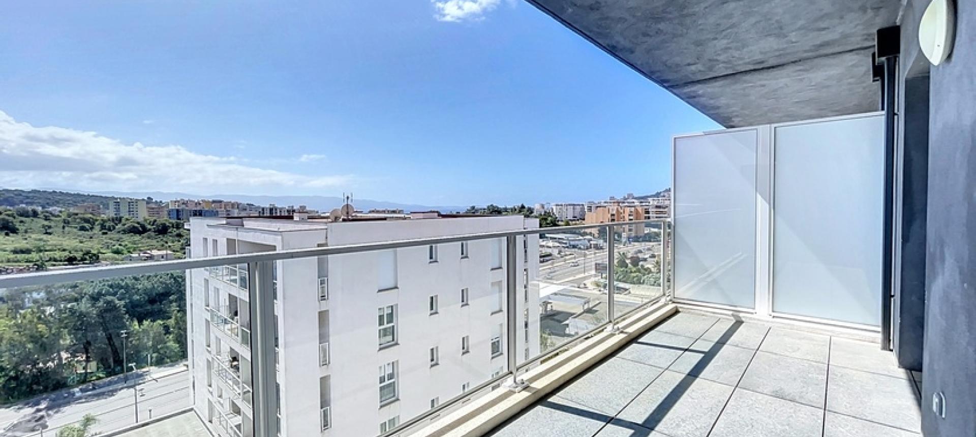 F1 récent à louer secteur rocade à Ajaccio