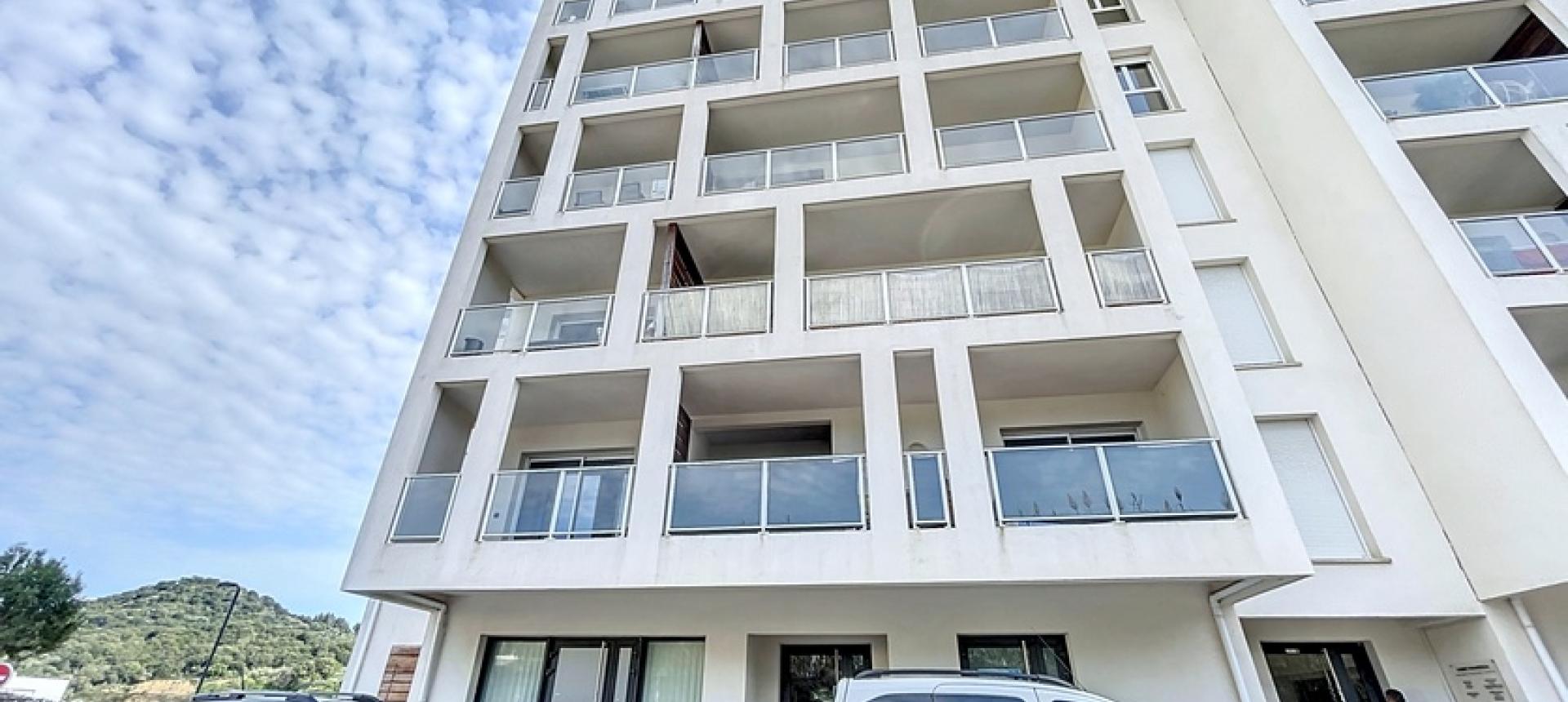 F1 récent à louer secteur rocade à Ajaccio