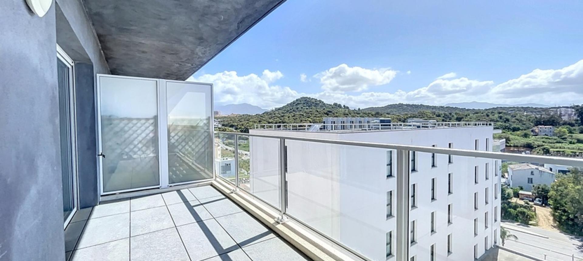 F1 récent à louer secteur rocade à Ajaccio