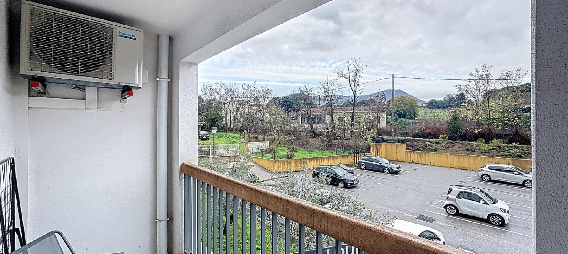 F1 meublé à louer résidence l' Aparté secteur Mezzavia à Ajaccio