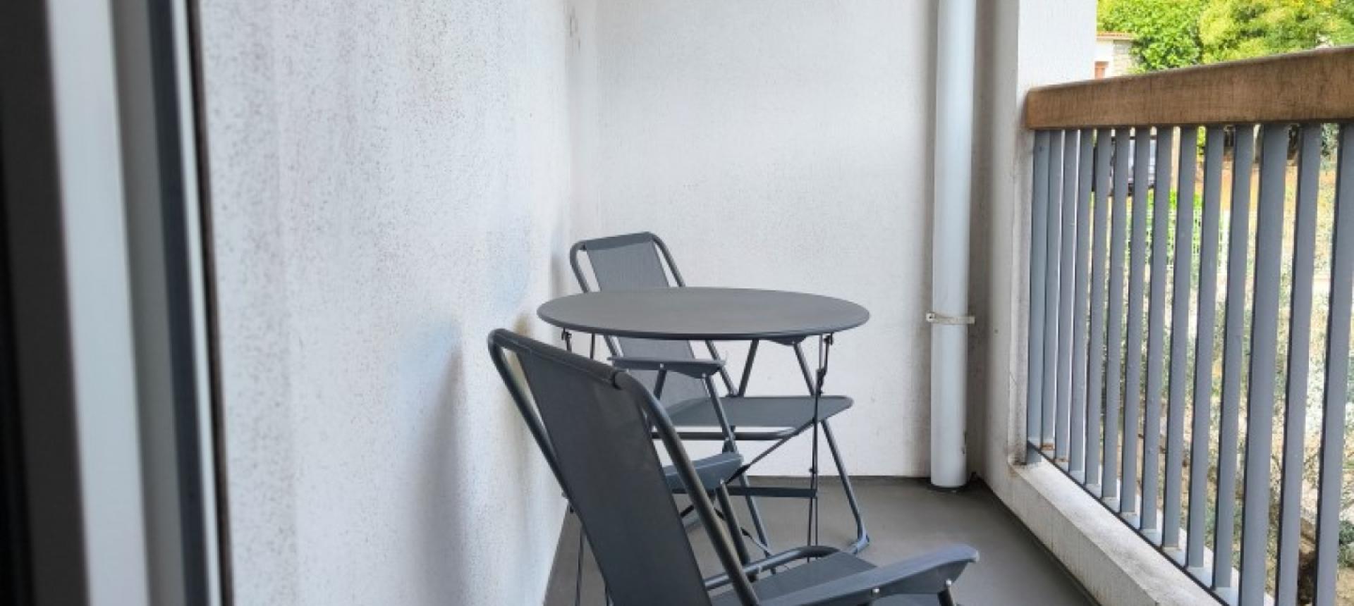 F1 meublé à louer résidence l' Aparté secteur Mezzavia à Ajaccio