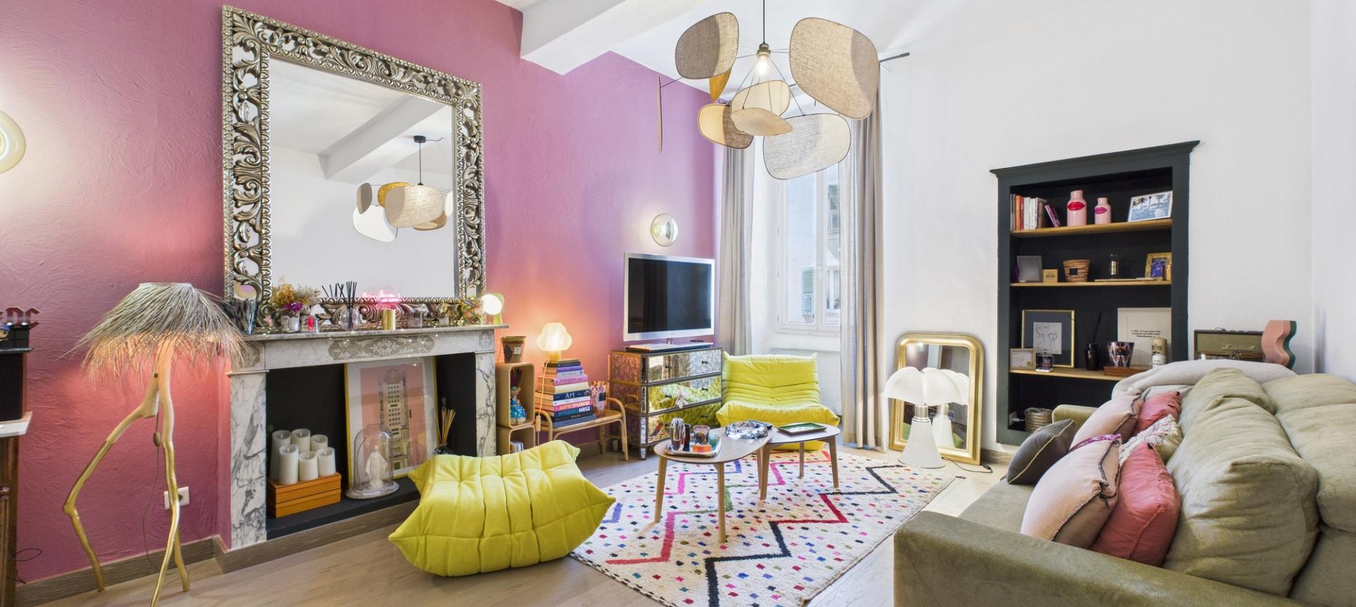 F2-3 A VENDRE RUE BONAPARTE