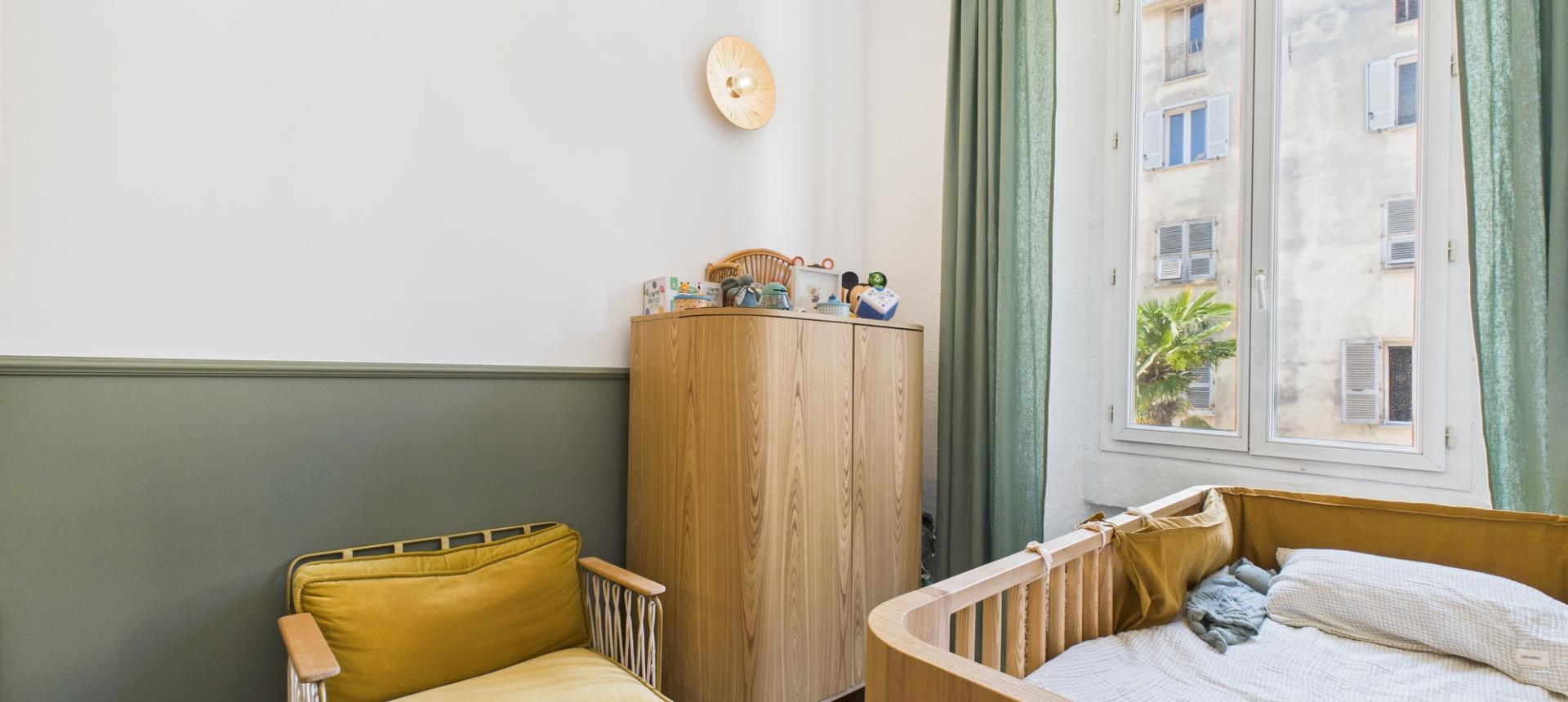 F2-3 A VENDRE RUE BONAPARTE