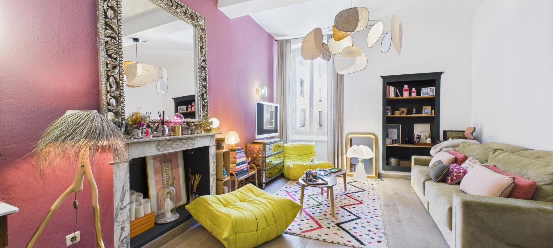 F2-3 A VENDRE RUE BONAPARTE