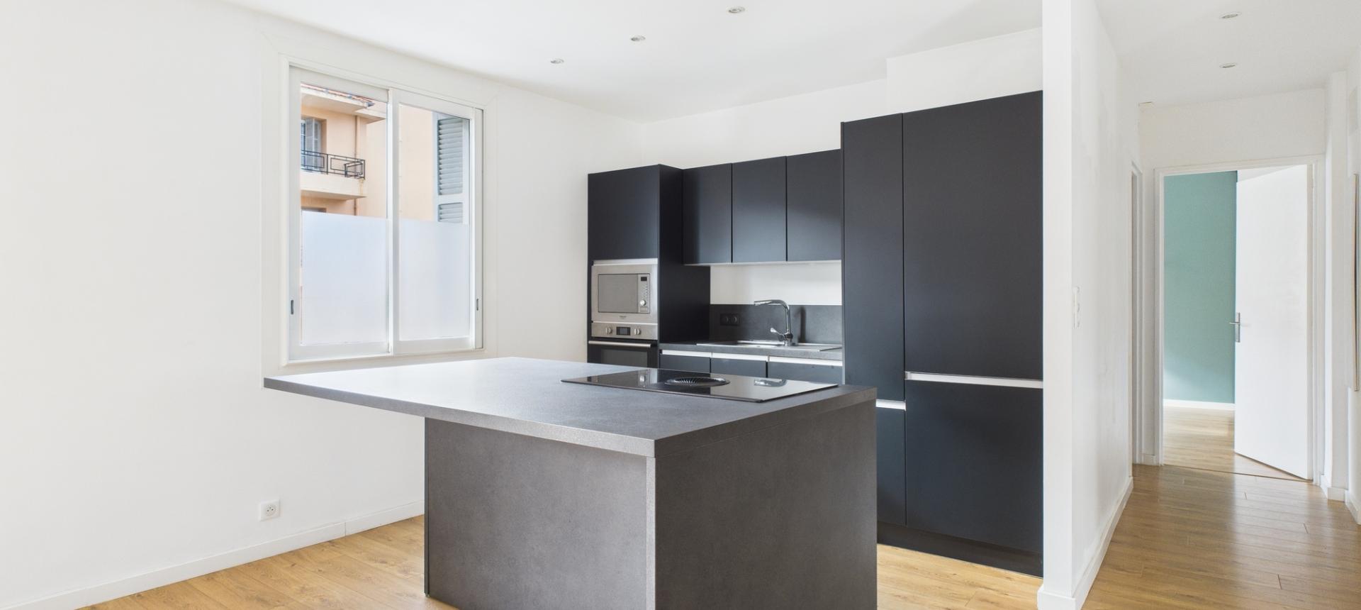 F2 A VENDRE BAS COURS NAPOLEON