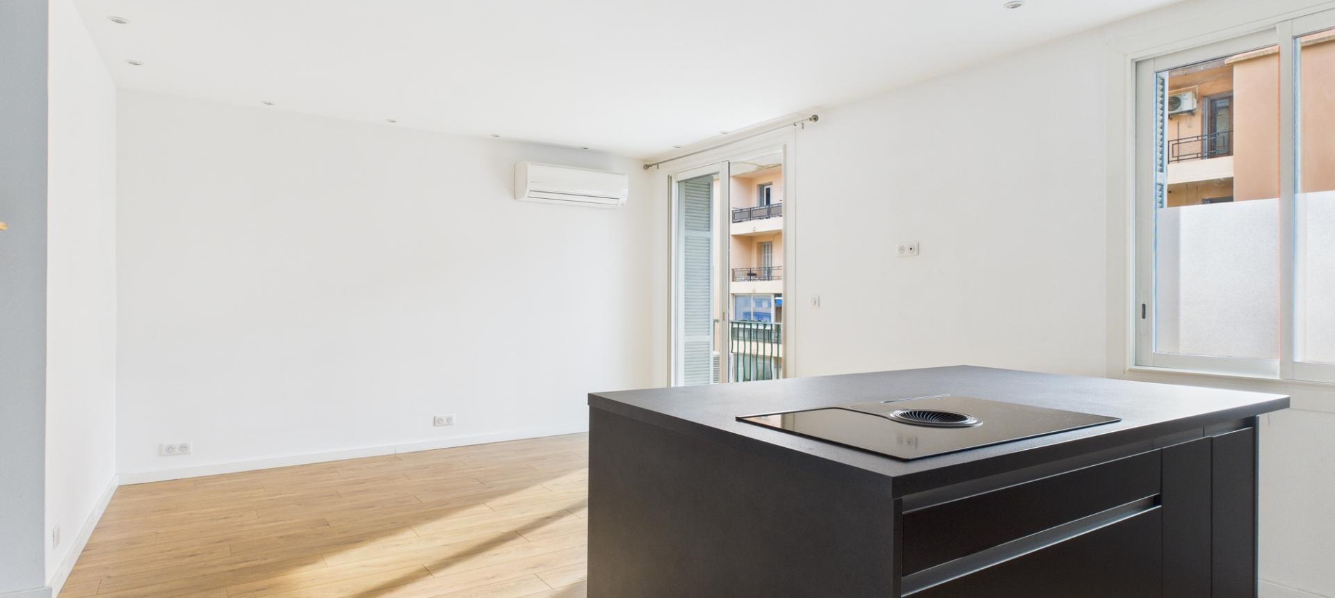 F2 A VENDRE BAS COURS NAPOLEON