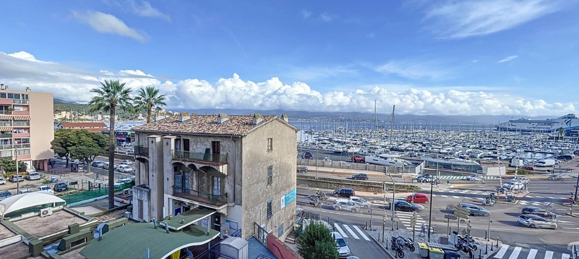F2 meublé à louer secteur Amirauté à Ajaccio
