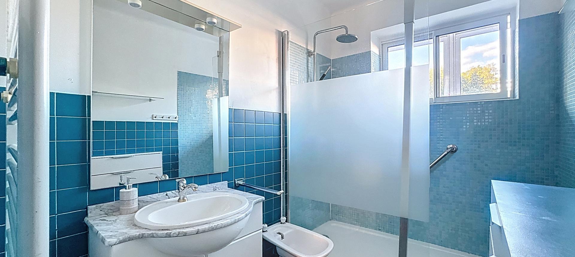 F4 A LOUER MEUBLE BELVEDERE AJACCIO