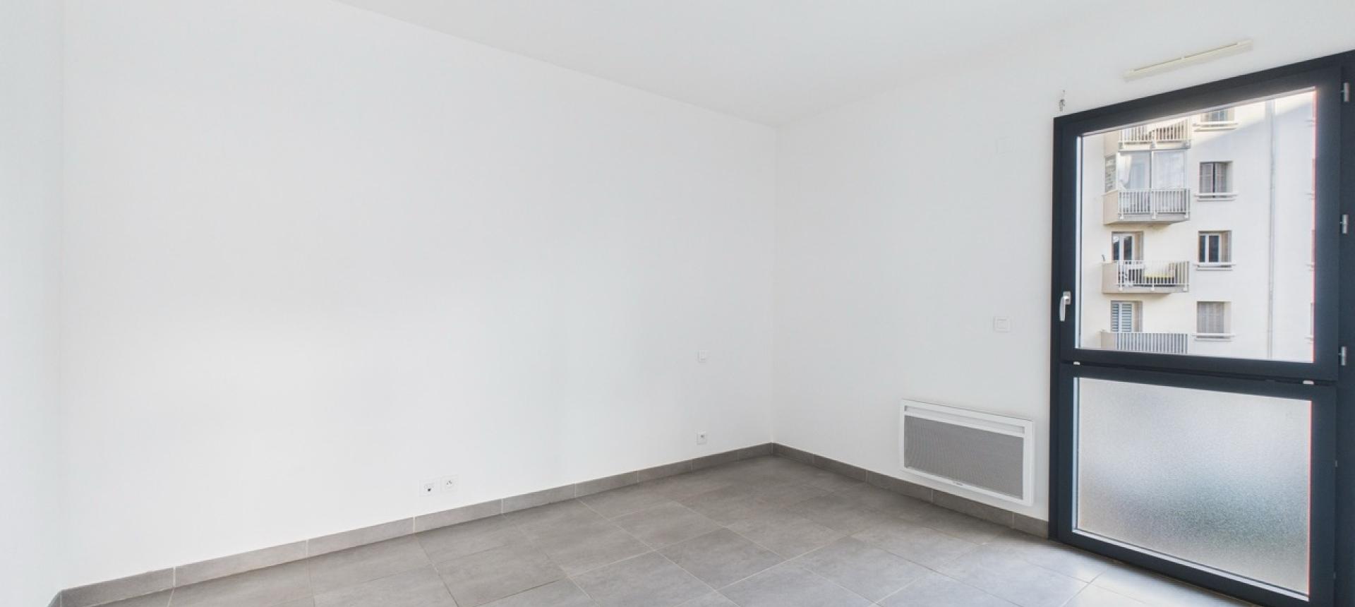 F2 A VENDRE LE REMBRANDT