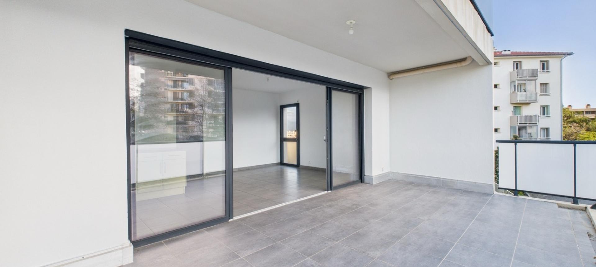 F2 A VENDRE LE REMBRANDT