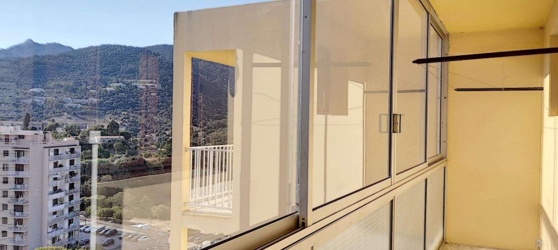 F2 à louer Loretto loggia