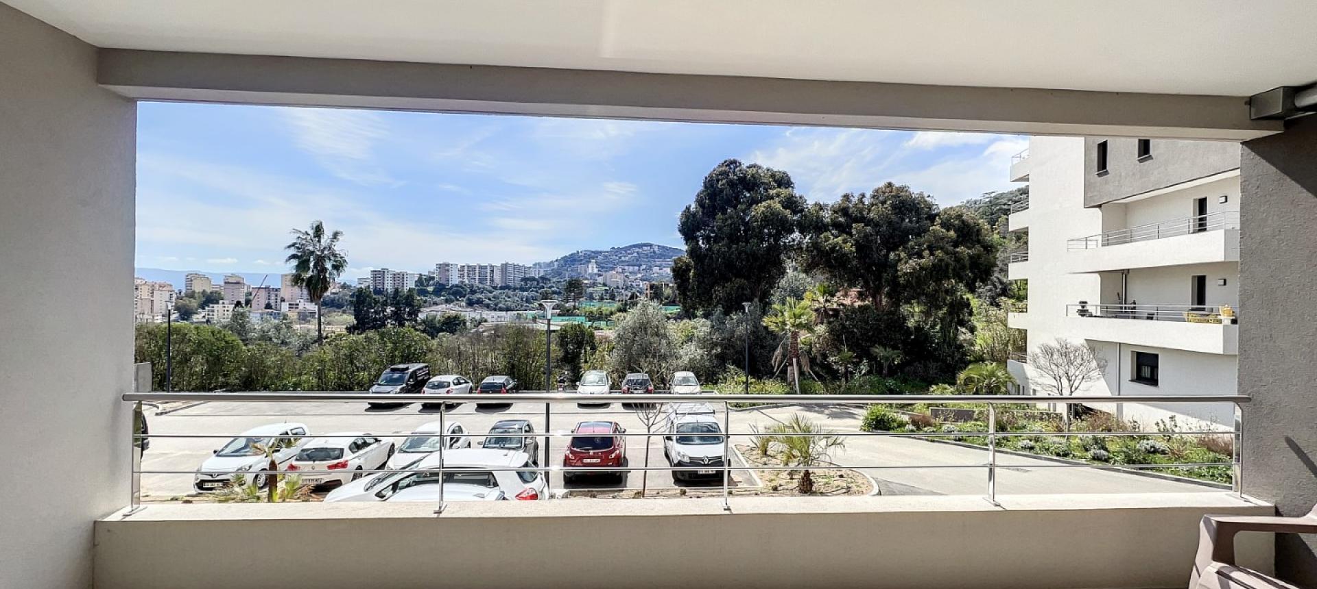 Appartement F2 en vente à Ajaccio, résidence Parc Aurancia