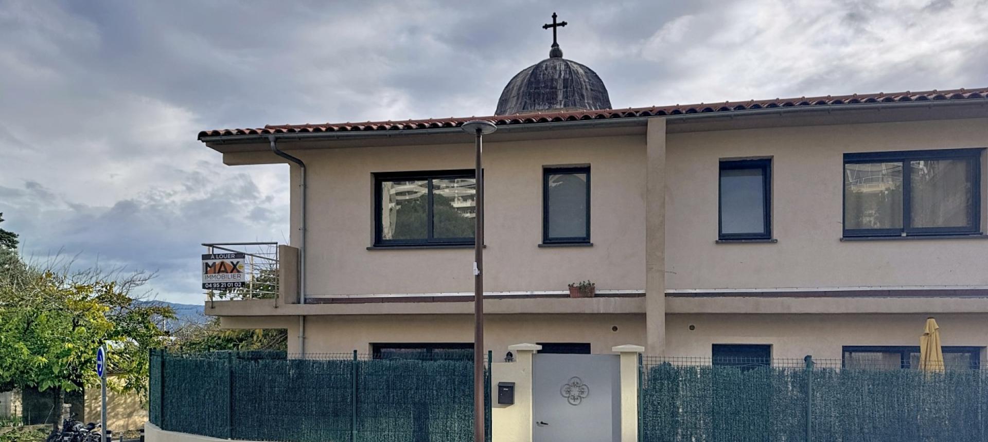 F2 duplex à louer secteur Sanguinaires à Ajaccio